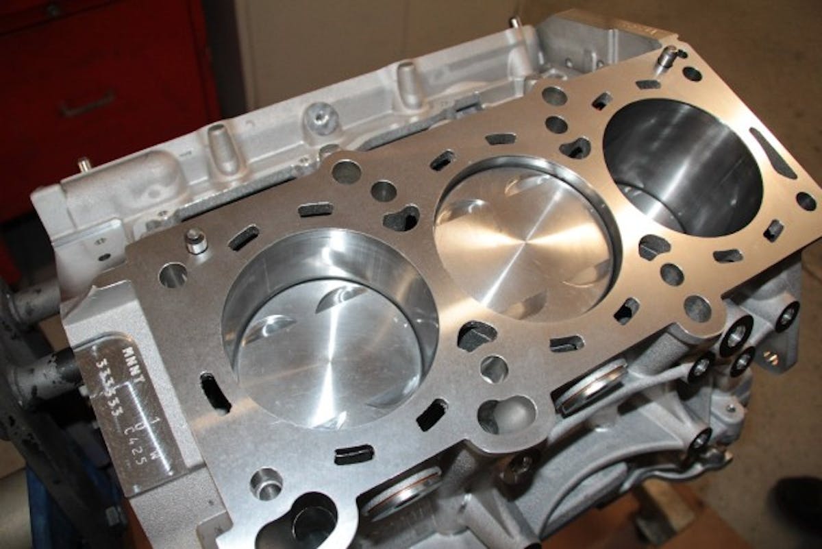 The completed short-block awaiting the cylinder heads. FFRE is working to help develop an article on those for the future, as their setup and installation simply couldn't fit within space constraints this time around. 