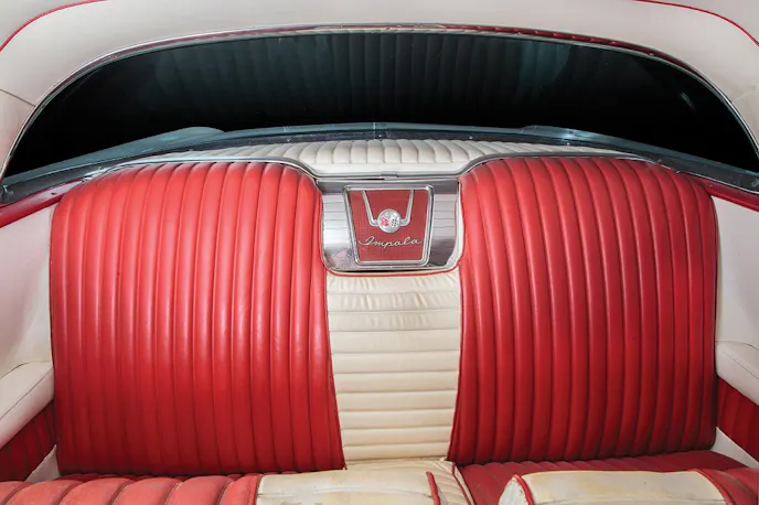 That tuck-n-roll interior though.