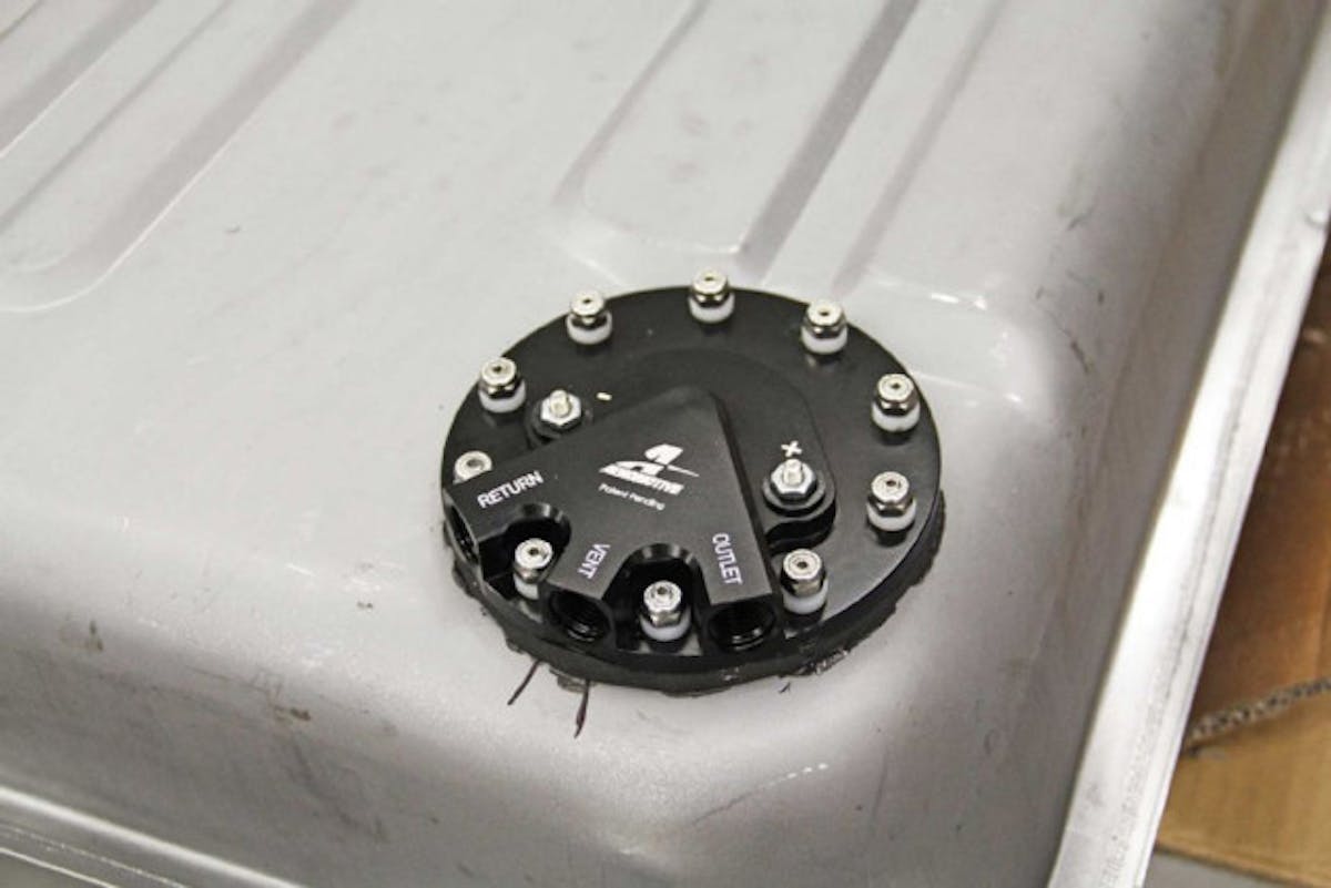 aeromotive-phantom-fuel-pump-system-install