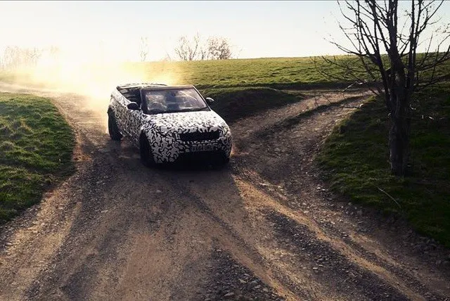 Range_Rover_Evoque_Convertible_testing_at_Eastnor__2__LowRes