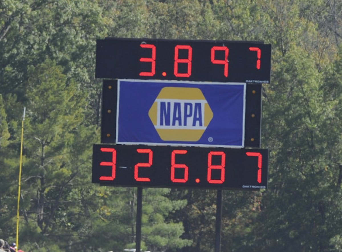 376-JackBeckman-NatlRecordScoreboard-Reading