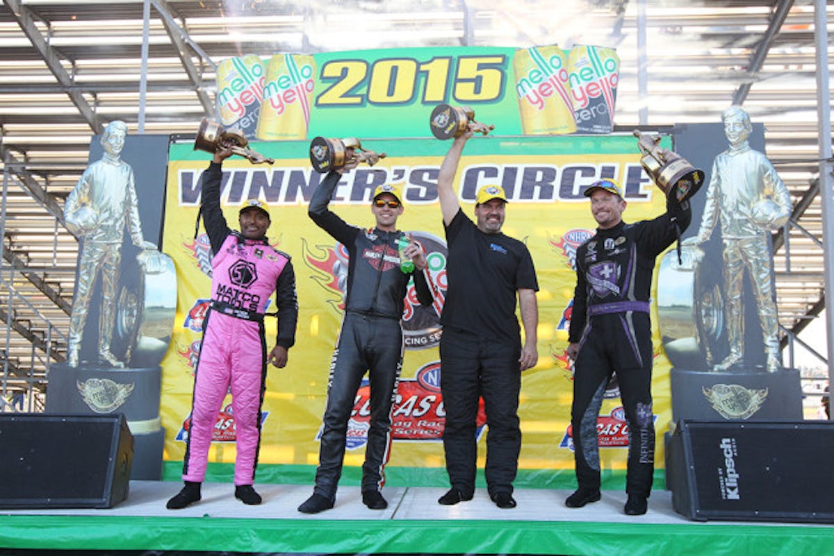 381-WinnersCircle-Reading