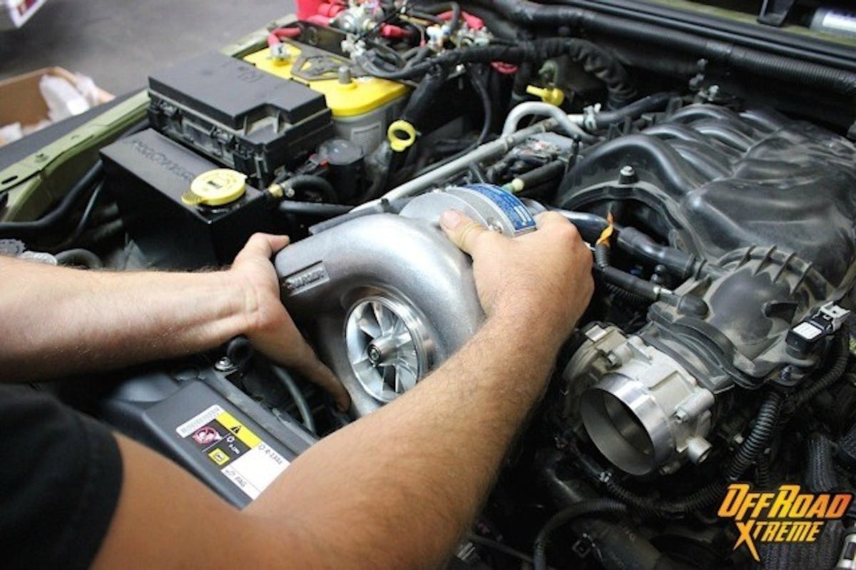 jeep-speed-blowing-pentastar-sans-supernova-makes-fast-jk19-640x426