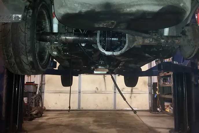 The modified rear-end is installed.