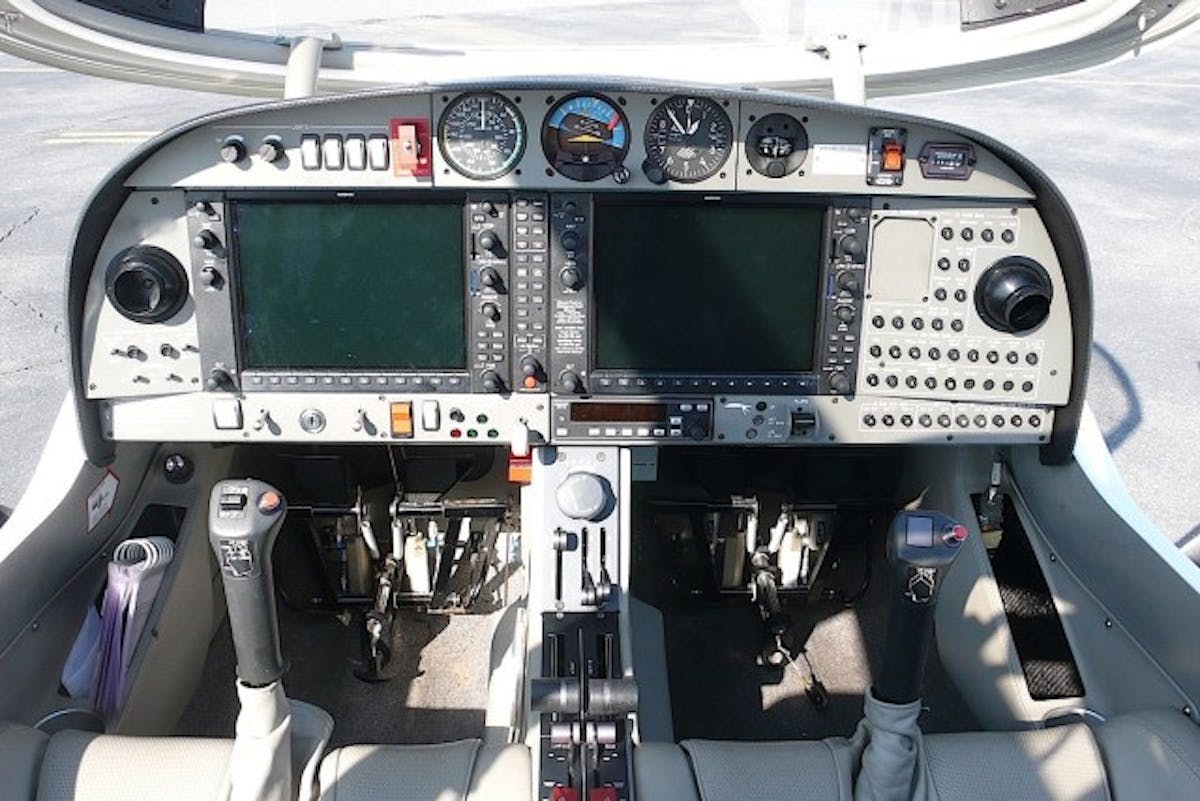 DA42Panel
