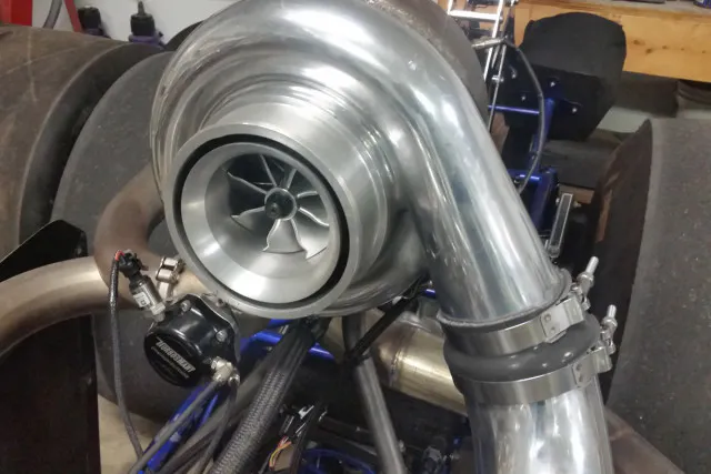 A 98mm turbocharger housing full of Bullseye Power's billet BatMo wheel motivates this super-consistent combination.