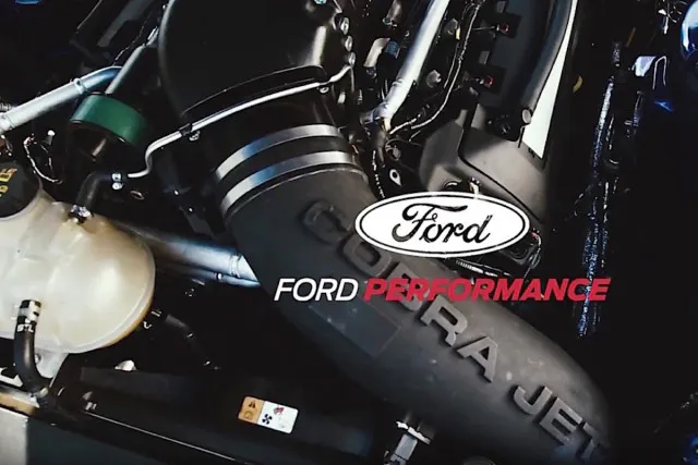 We spy a Ford Racing Whipple supercharger on the new Cobra Jet. Could it be the 2,9 liter variation?