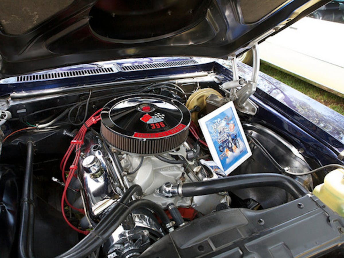 big-block Nova engine