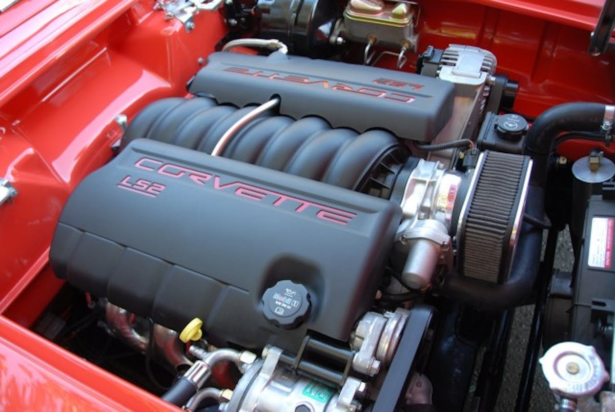 French opted for the 6.0-liter LS2, backed by a 4L65 transmisson and a Dana 44 diff, rebuilt with a 3.45:1 ratio. Delivering around 400 horses, that’s more than a 30 percent gain!