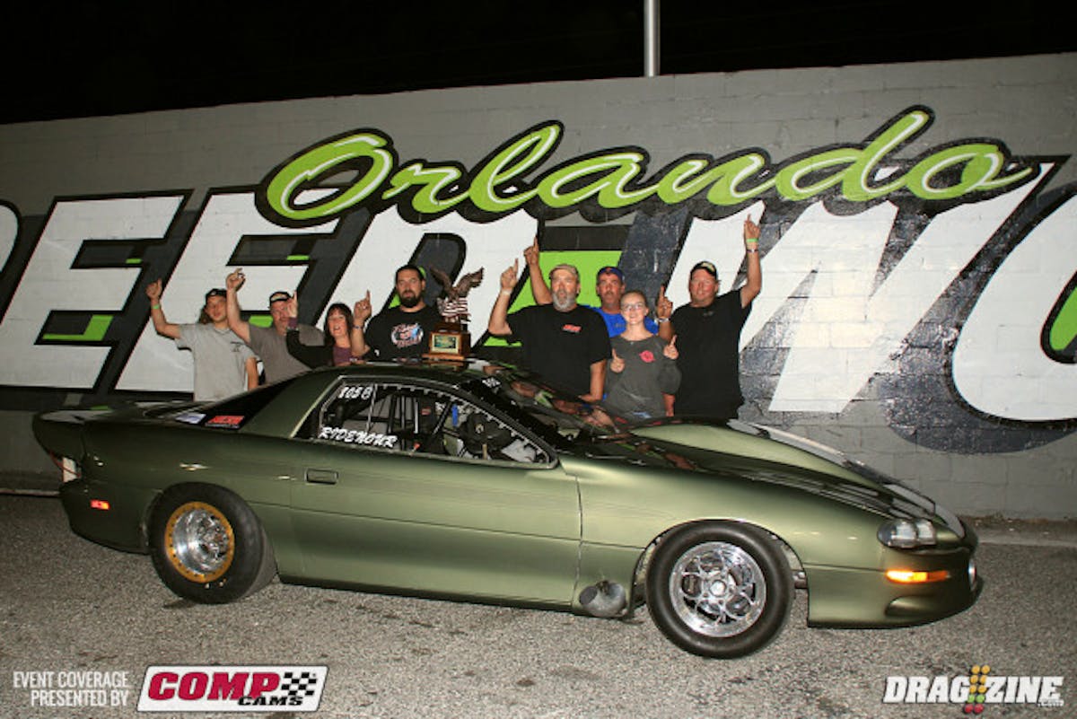 Tony Ridenour waded through the Outlaw 275 field to meet up with Phil Hines in the final for a blower vs turbo pairing. Hines left first but struck teh tires allowing Ridenour to drive by with a 4.46 at 171.