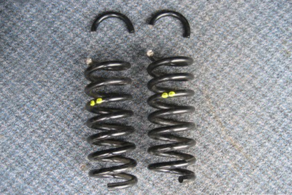 Rear_Springs_Cut_1_half_coil