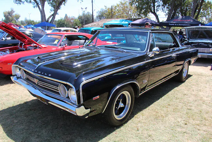 The sudden popular of Pontiac's GTO had Oldsmobile engineers rushing to put out a similar offering the same year. Image: Flickr