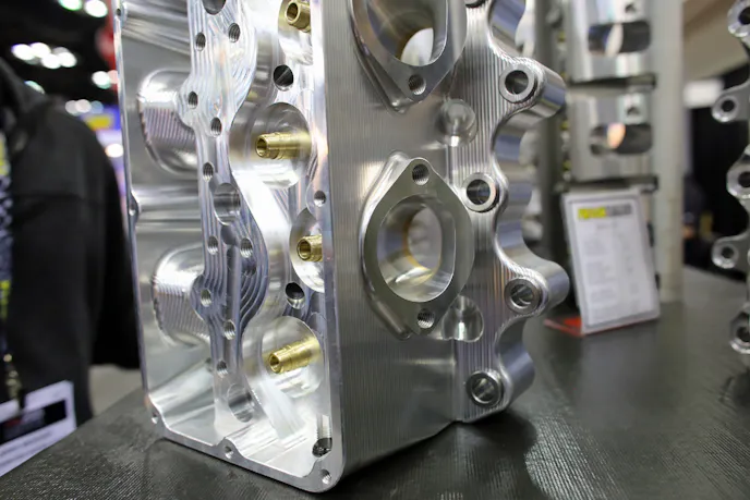 Although it's difficult to show in photos, line of sight from the exhaust valve to the port exit is quite solid -- nearly the entire valve seat is visible from the port area.