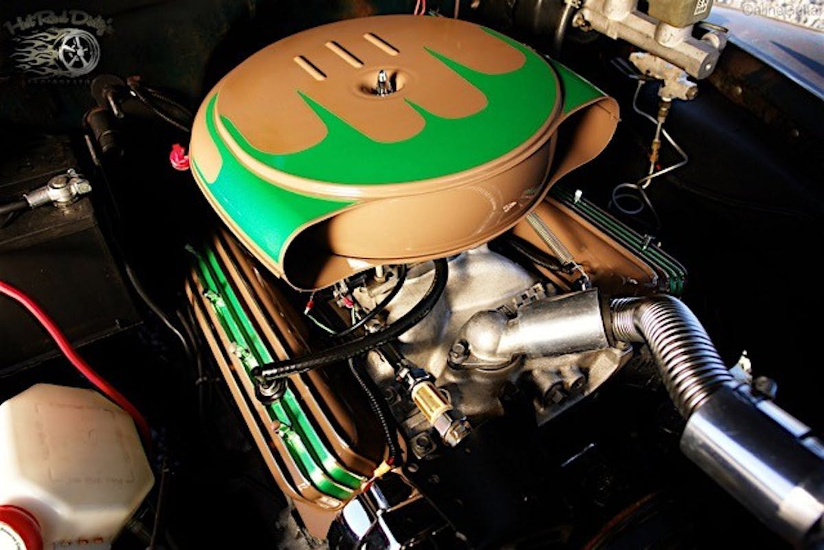 Photo courtesy of OnlineGuitar 07-CopyofDSC02375