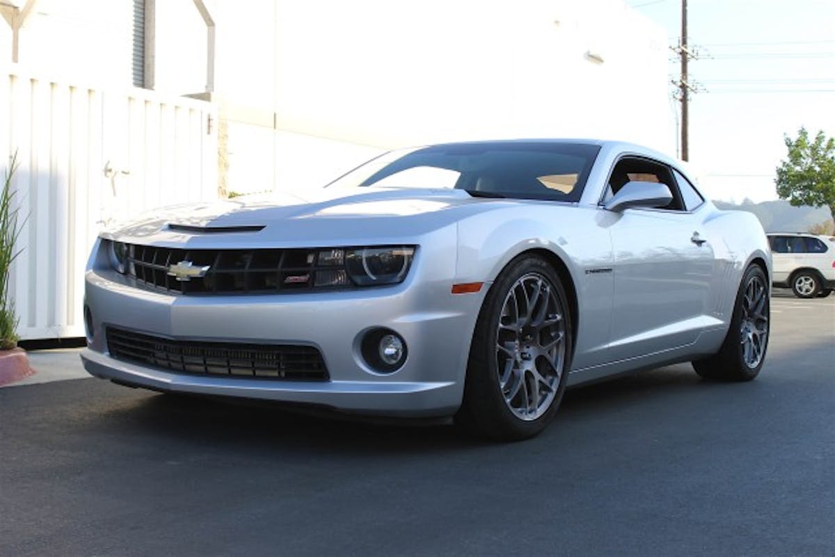 To demonstrate Strange's 9-3/4 inch Camaro rearend, we have a perfect candidate: This is Turbonetics' 5th gen development car, used to test their 50-state legal turbo kit. Producing 560 horsepower to the wheels, this kit is a per