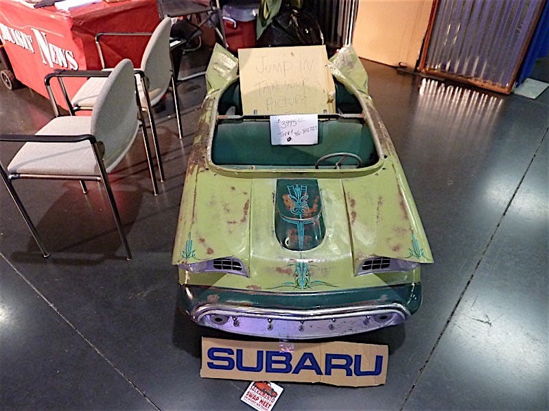 Futura Pedal Car (4)
