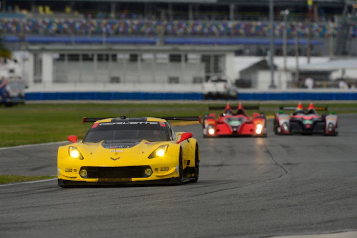 Corvette Racing Fires At Roar Before 24 04