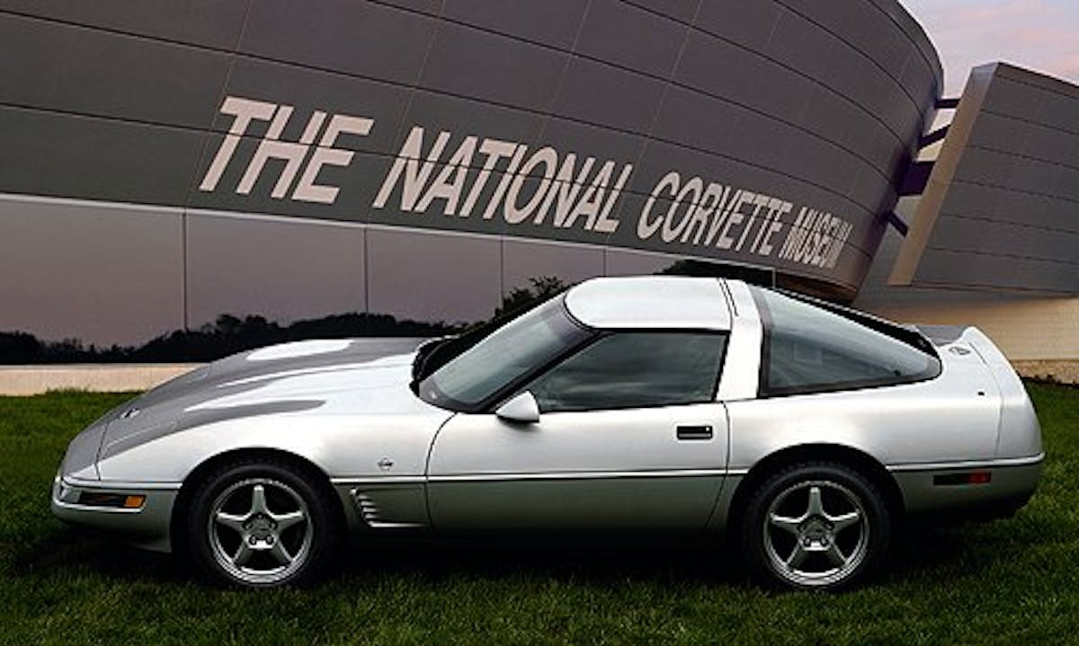 Corvette C4 Collector's Edition-LT1 Engine.