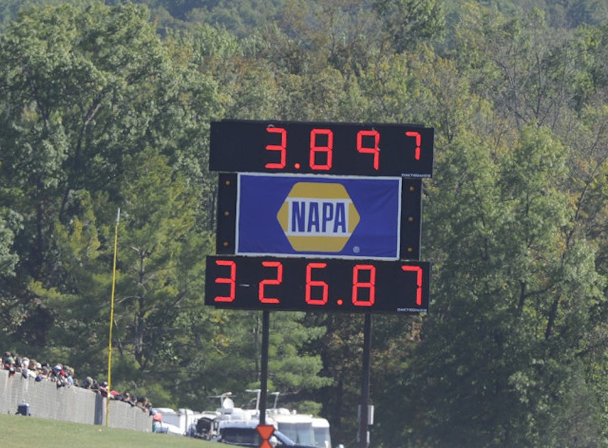 376-JackBeckman-NatlRecordScoreboard-Reading