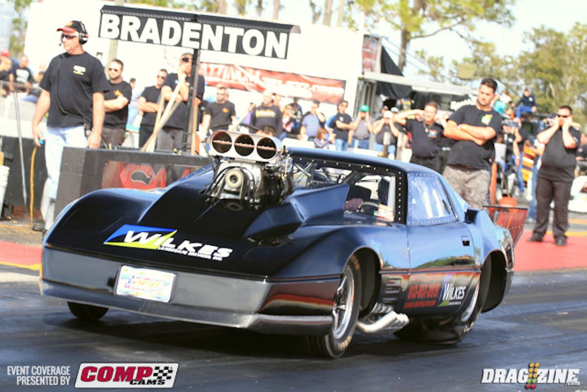 Local Outlaw Pro Mod racer Lynn Halverson has a new hi helix blower for 2016 but failed to make a full run in the first session. He is part of a multi car team with Richard Cohen, Ken Cruz and Open Outlaw racer Aryan Rochon.