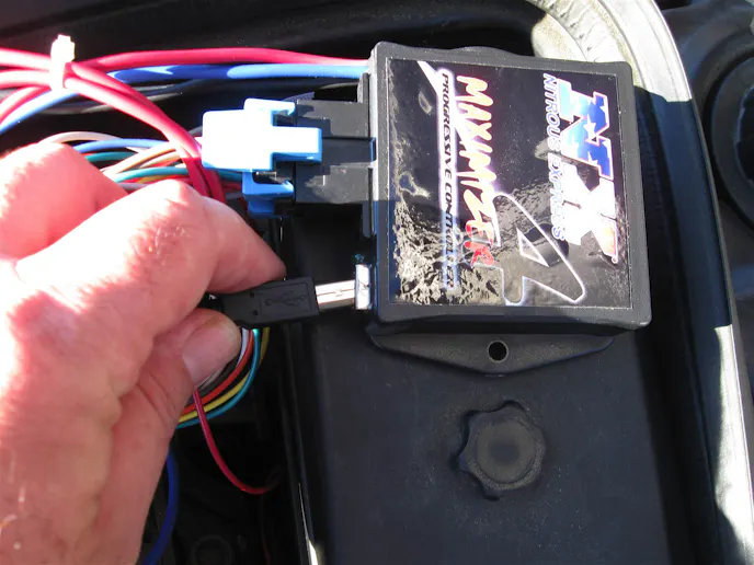 The Max4 is programmed through a temporary USB connection to your Windows computer. Depending on your needs, it can run two separate stages of nitrous at 60 amps draw per stage, a single stage drawing up to 120 amps, or a single stage with independent air/fuel correction on both the nitrous and fuel solenoids.