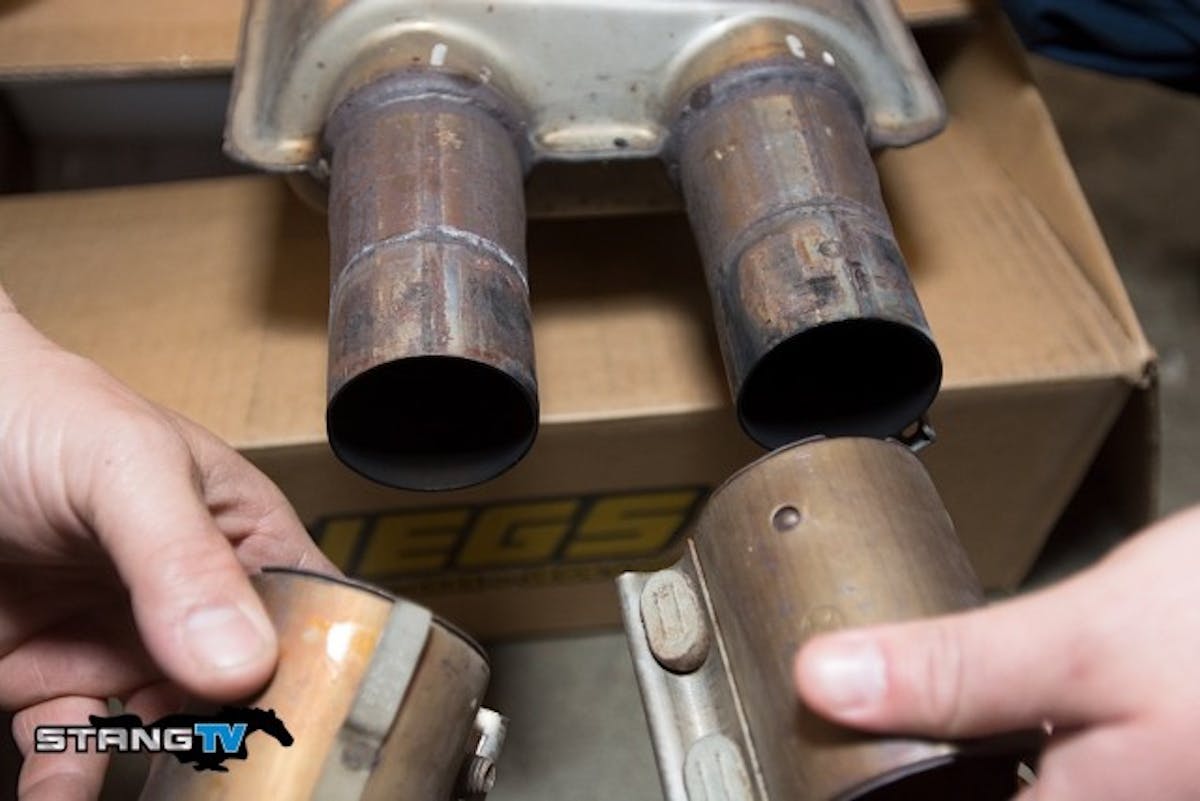 removing-midpipe-clamps