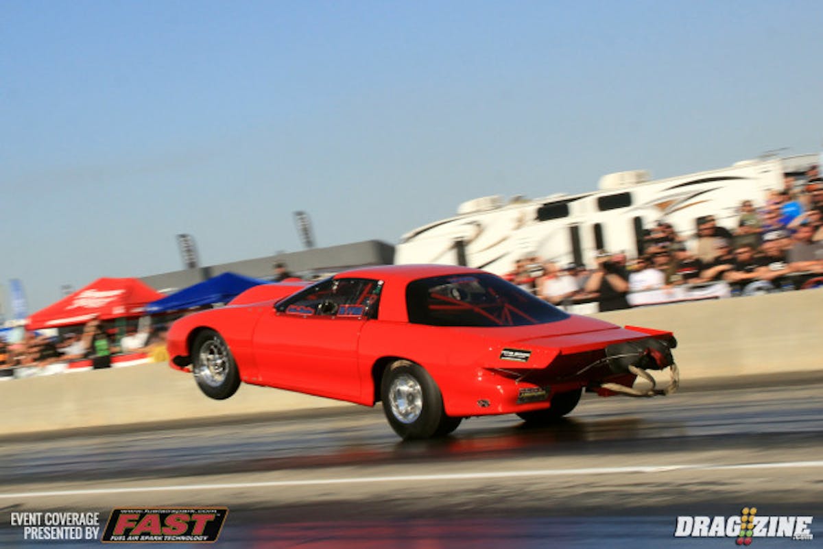 Eddie Harrison carried the wheels out and did a great job driving scoring a 4.05 at 201 for his efforts which had the crowd on it's feet.