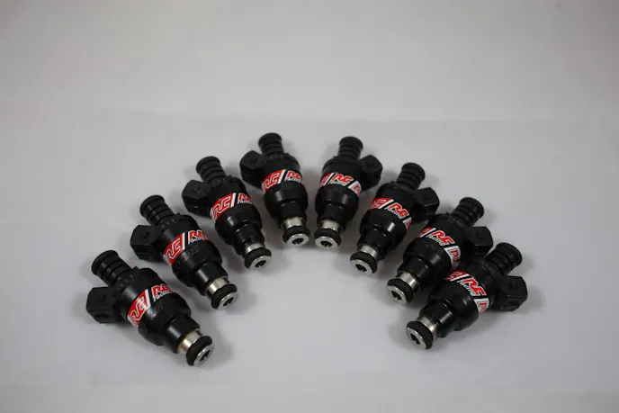 The SL4-650 injectors from RC Engineering are capable of supplying 650 cc/min at 43.5 psi fuel pressure.