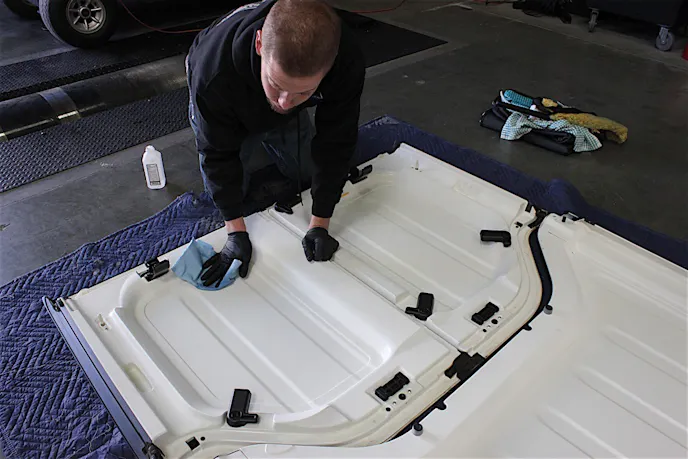 Alcohol was used to clean down all the white composite areas of the hardtop and Freedom Panels.