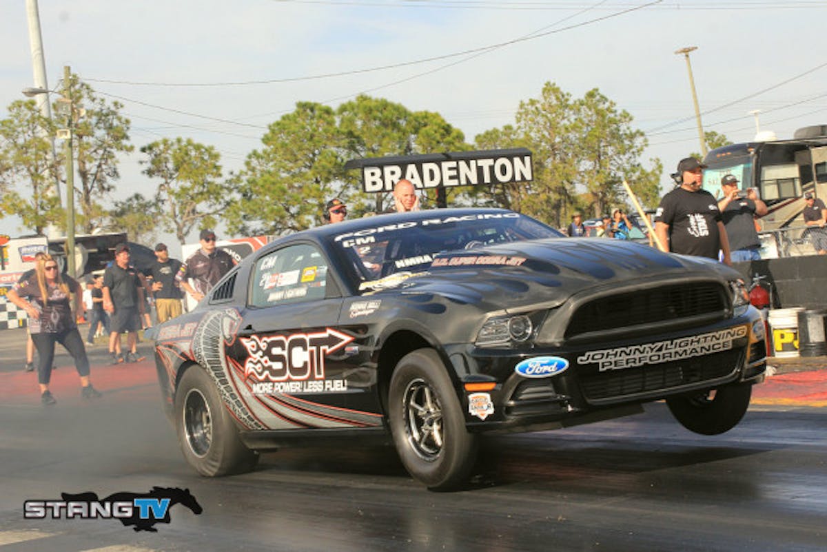 Johnny Lightning was running well and wowing the crowd with wheels up launches this weekend.