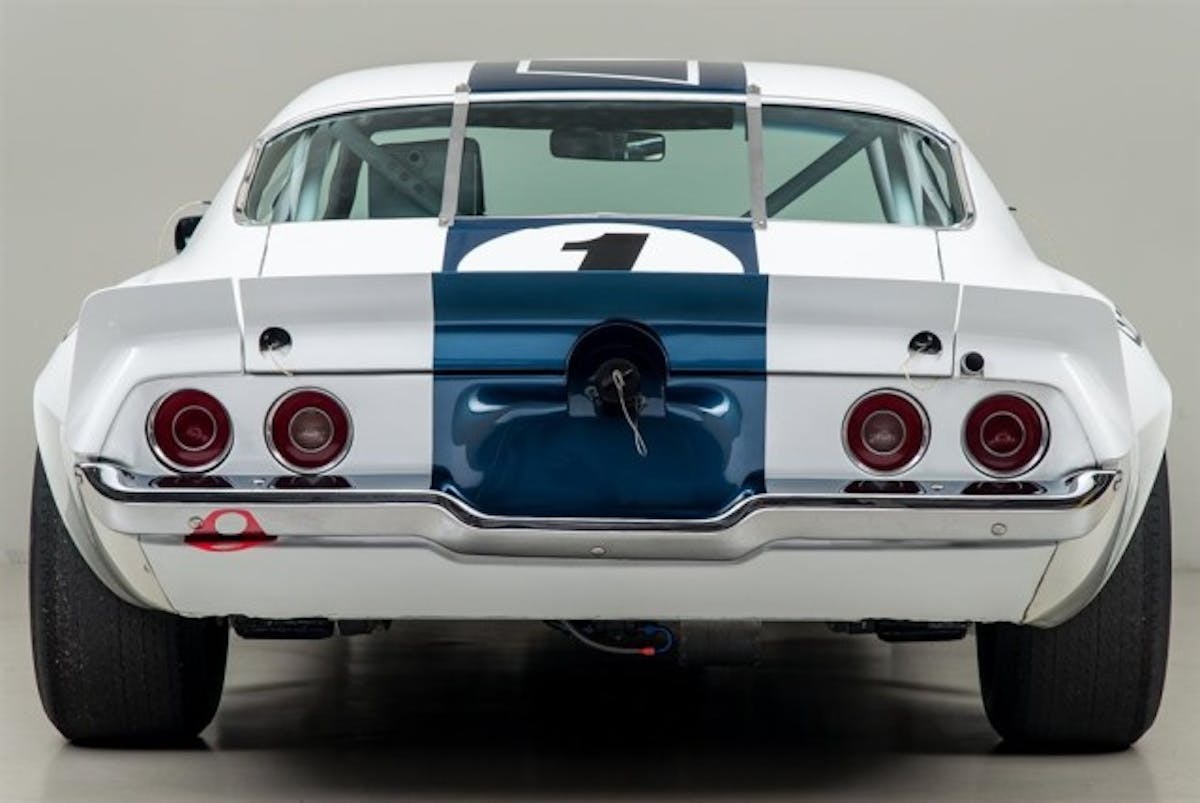 Some die hard Chevy lovers would like to call this the “Fords’-eye view”. If Jim Hall had more than just six months to build this car for the 1970 SCCA Trans Am season, it may well have been! Note fuel filler located just above license-plate provision in taillight panel.