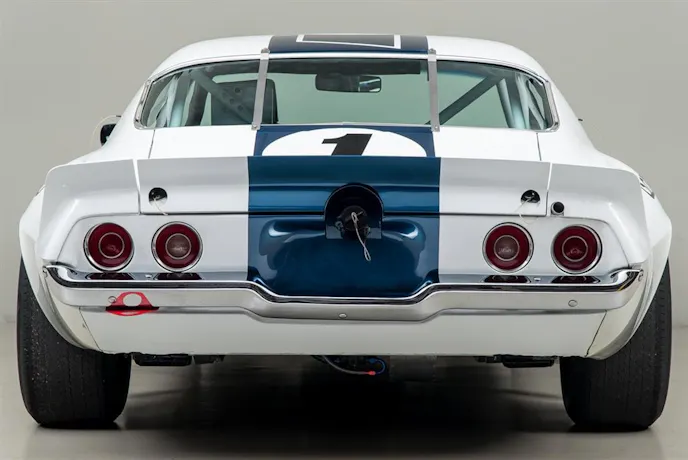 Some die hard Chevy lovers would like to call this the “Fords’-eye view”. If Jim Hall had more than just six months to build this car for the 1970 SCCA Trans Am season, it may well have been! Note fuel filler located just above license-plate provision in taillight panel.