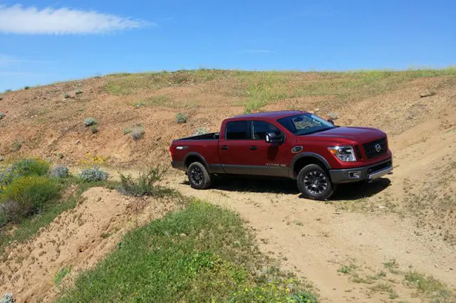 NissanTitanXD_33