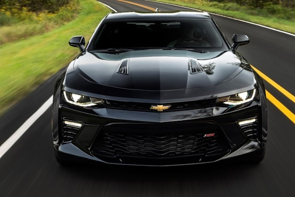 2016-Chevrolet-Camaro-SS-1