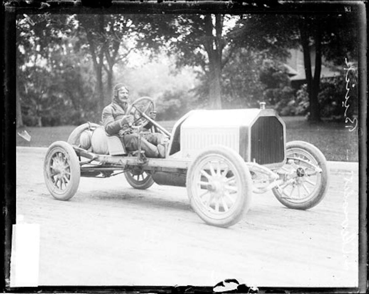 Louis_Chevrolet_in_a_Buick_s055205