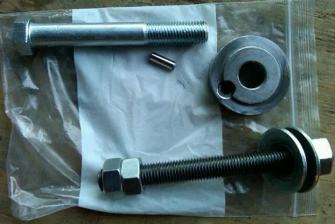 Someone forgot to ship the pin kit with Rafael's Powerbond balancer, which was one reason the engine was installed and pulled.