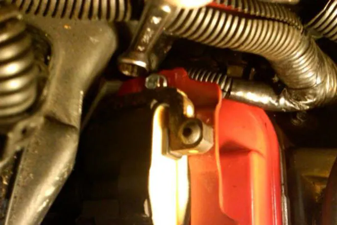 If you look closely, you can see where Rafael had to shave the coil bracket to keep it from rubbing on the firewall/bulkhead.