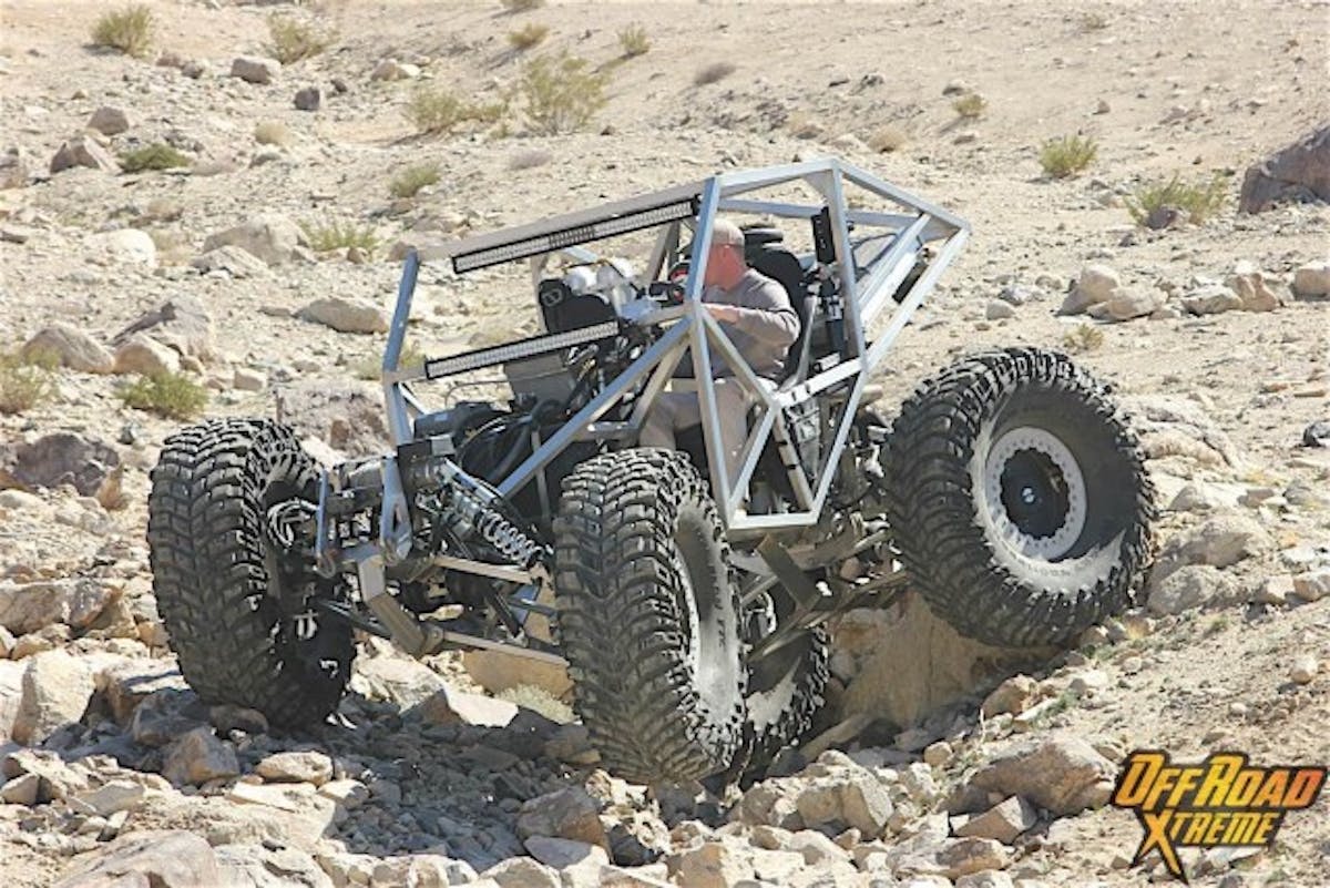 Steering in the Hydrodynamic Buggy works by having the oil go from the central pump into a divider. The oil then diverts to the left or right side, based on driver input through the steering wheel.