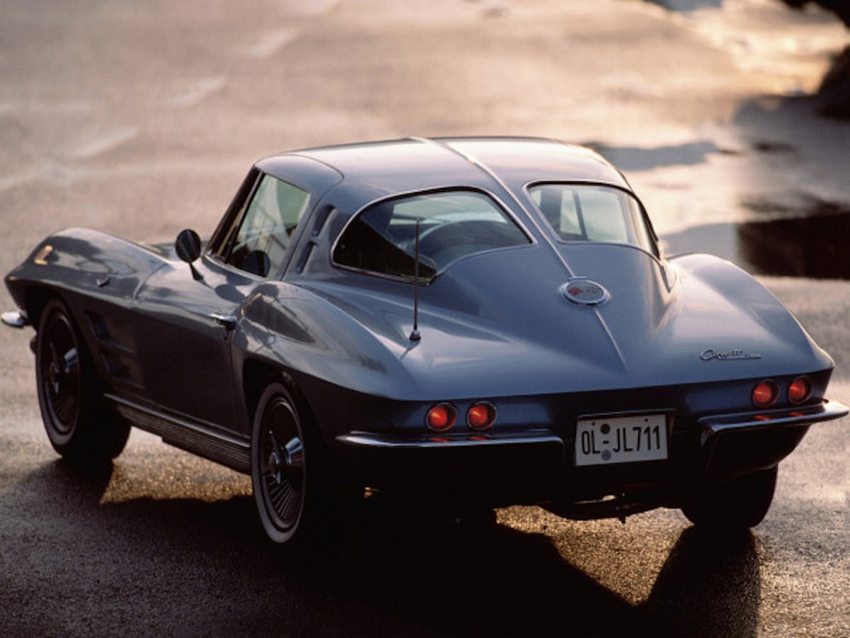 1963-C2-Corvette-Sting-Ray-Split-Window-Coupe