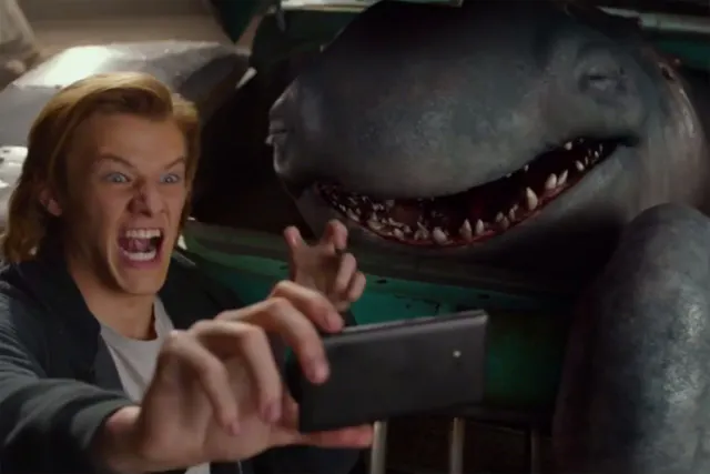 Oh hell no. Selfies? With the monster? Make it stop!!