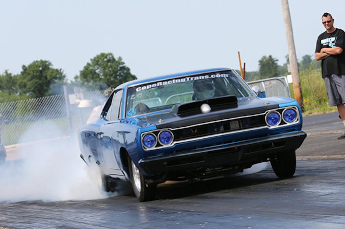 Larry Boyd, in his beautiful turbochargedl 1968 Plymouth GTX, advanced past John Pryor in Round 1 of the Misfits on 26's to meet up with Nick Redner in Round 2.