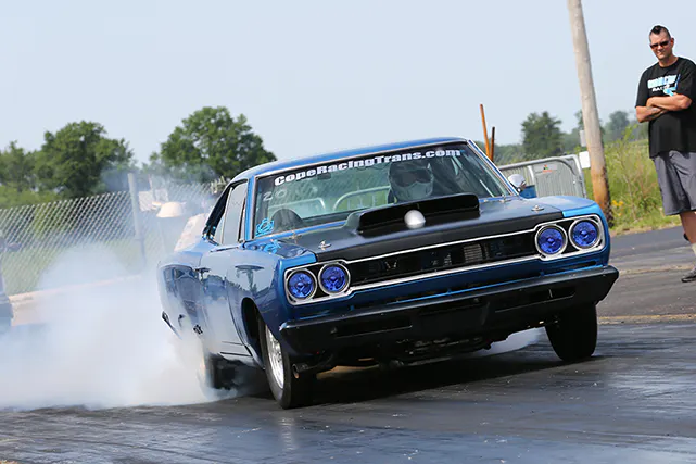 Larry Boyd, in his beautiful turbochargedl 1968 Plymouth GTX, advanced past John Pryor in Round 1 of the Misfits on 26's to meet up with Nick Redner in Round 2.