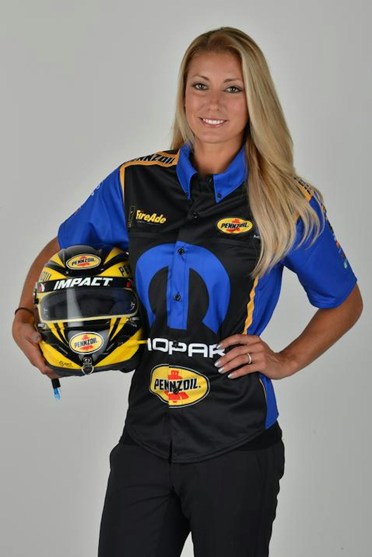 MP016_054MOgfcqe75a93ii8tu28q8dqtgqte__mid