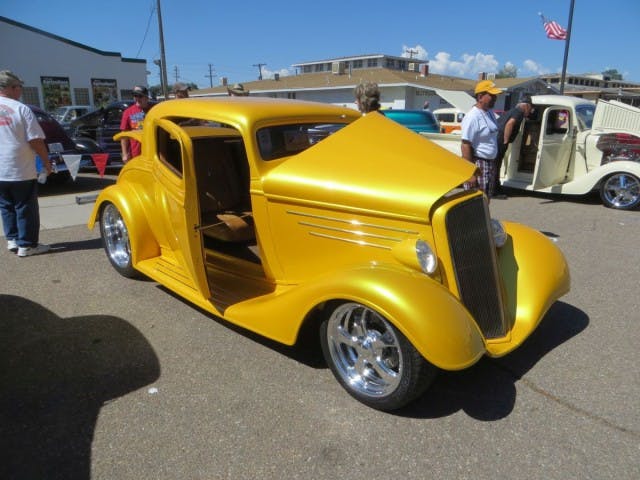Classic Instrument's Pro's Pick -Jeff Beard of Midland, Texas,  ‘35 Chevy coupe, Lamborghini Yellow