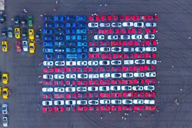 corvette-flag-woodward