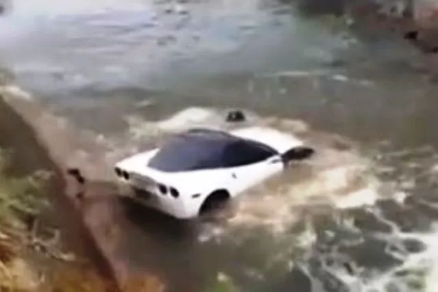 Corvette crash screenshot2