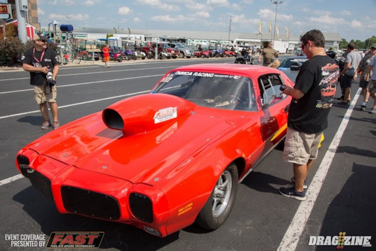 One of the series titles that will be decided today is the NA 10.5 category. Dwight Ausmus was leading the points going into the final event, but only managed to qualify fourth. Now if he wants to win the title over Mike DeMayo, Ausmus must win the entire race. DeMayo’s road is not a clear path, after his bye round he will face former class champion Lenard Long. 