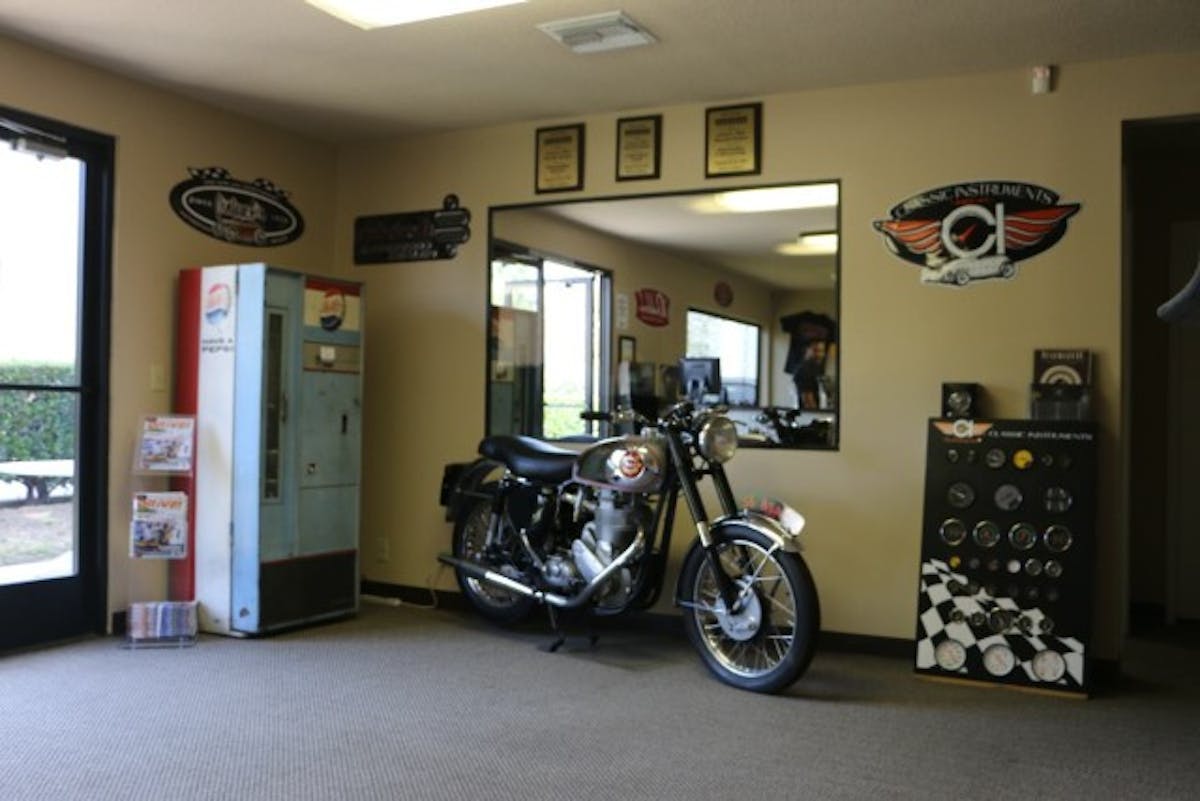 002-stokers-hot-rod-factory-shop-tour