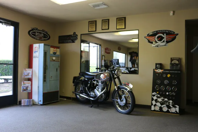 002-stokers-hot-rod-factory-shop-tour