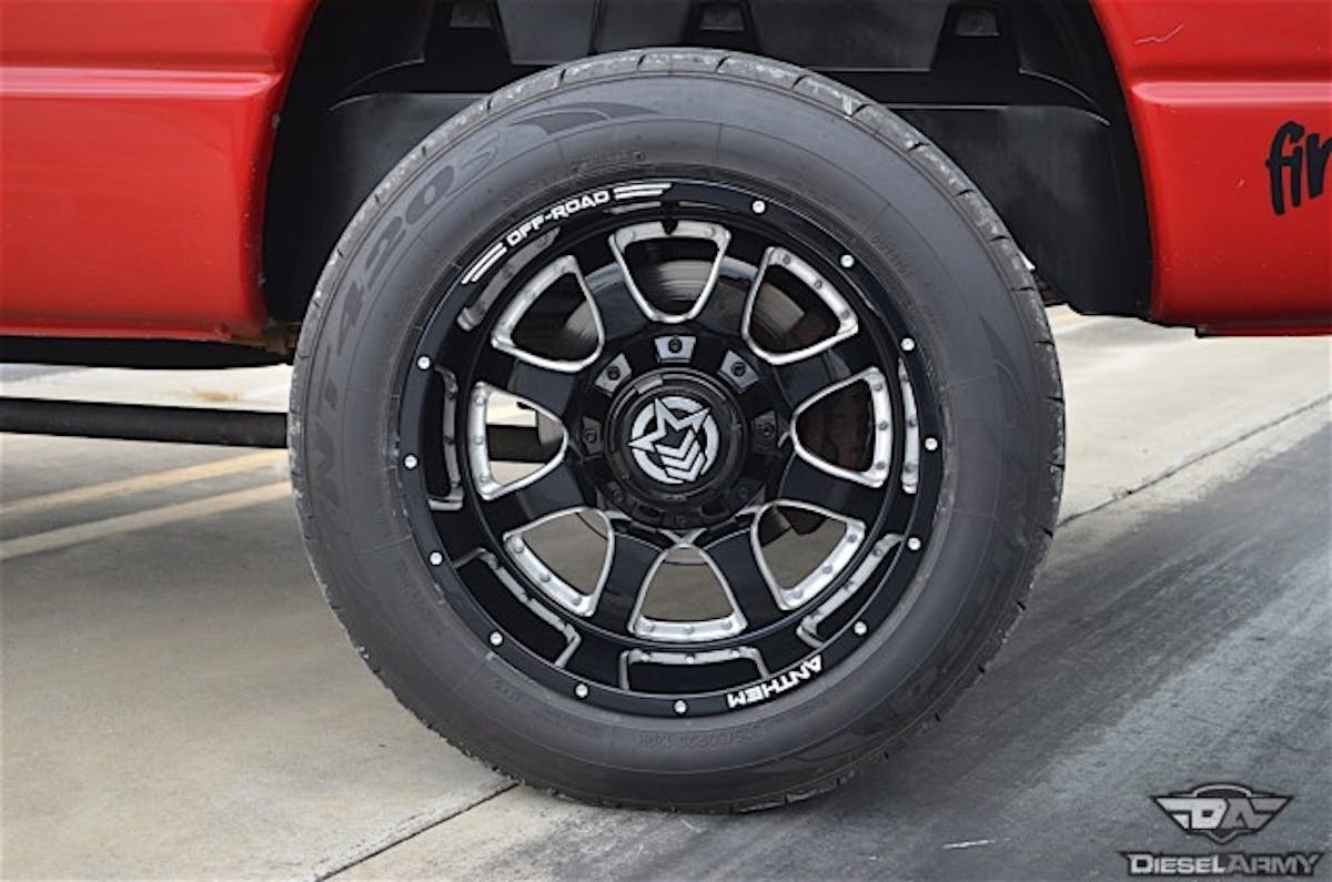 Nnitto 420S tires seem to be the hot ticket is diesel drag racing. WRapped around Anthem wheels, they set the race ready tone of the truck.